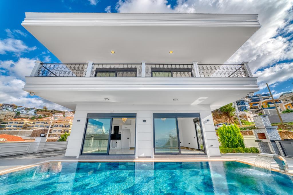 Apartments, 5-комн., Kargıcak, 2360