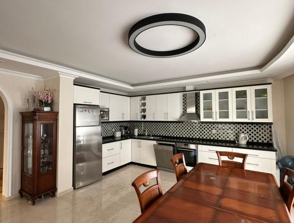 Апартаменты, 4-комн., Сарай, 3977